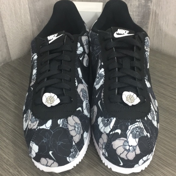 NIKE WMNS CLASSIC CORTEZ LX black/black-white - Picture 7 of 8